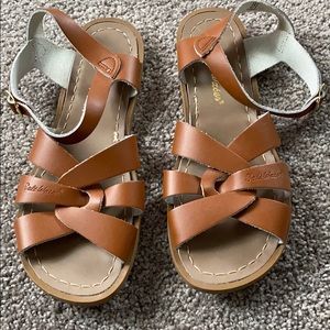 Tan salt waters size 9